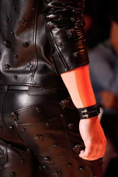 Look 94